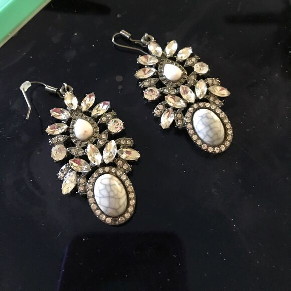 HP❤️ Statement Earrings   - Picture 1 of 6